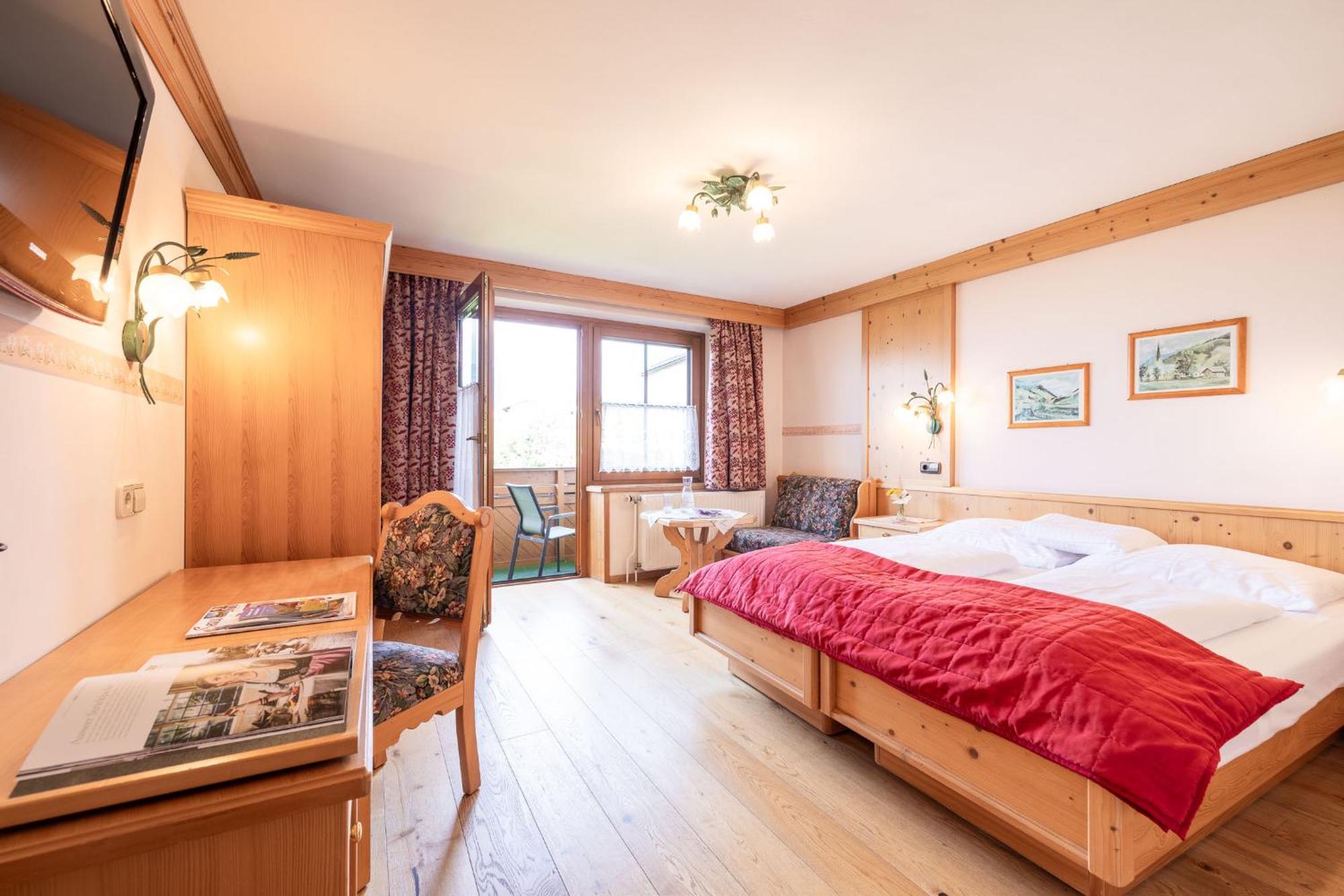 Oerglwirt Ferienwelt - Hotel Post Oerglwirt Mariapfarr Room photo